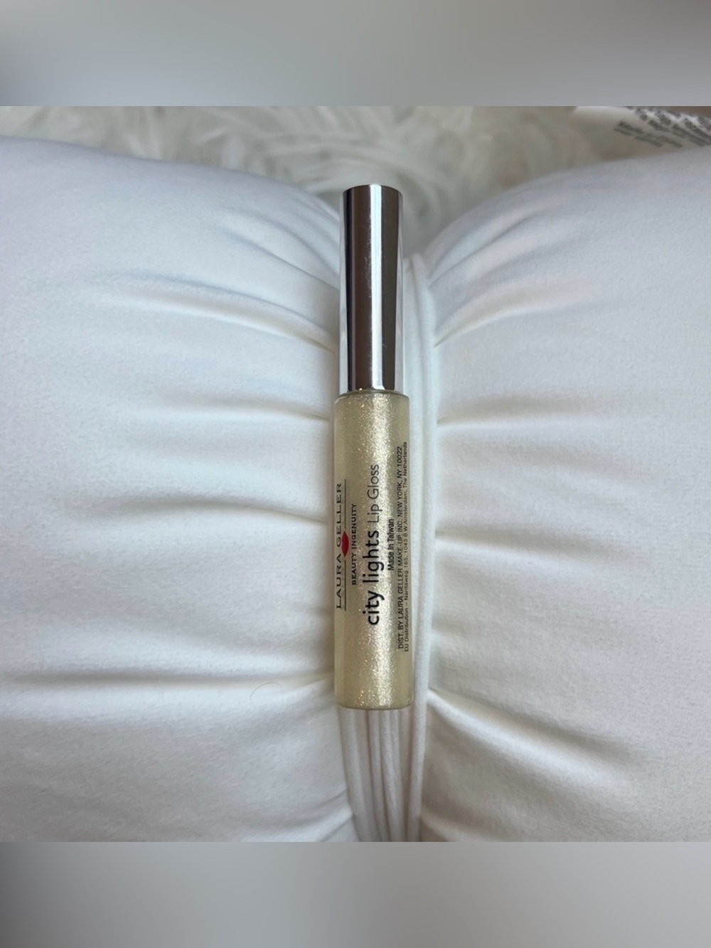 5 for $35 NWOT Laura Geller City Lights Lip Gloss - Picture 4 of 5